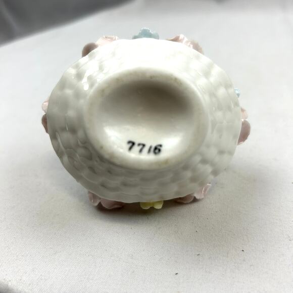 Vintage Porcelain  Pin Cushion Basket Pastels numbered 7716 Japan? pink blue - Picture 3 of 7